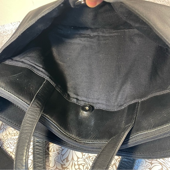 HOBO Black Leather/Nylon Messenger Bag, Adjustable Strap - Picture 12 of 16